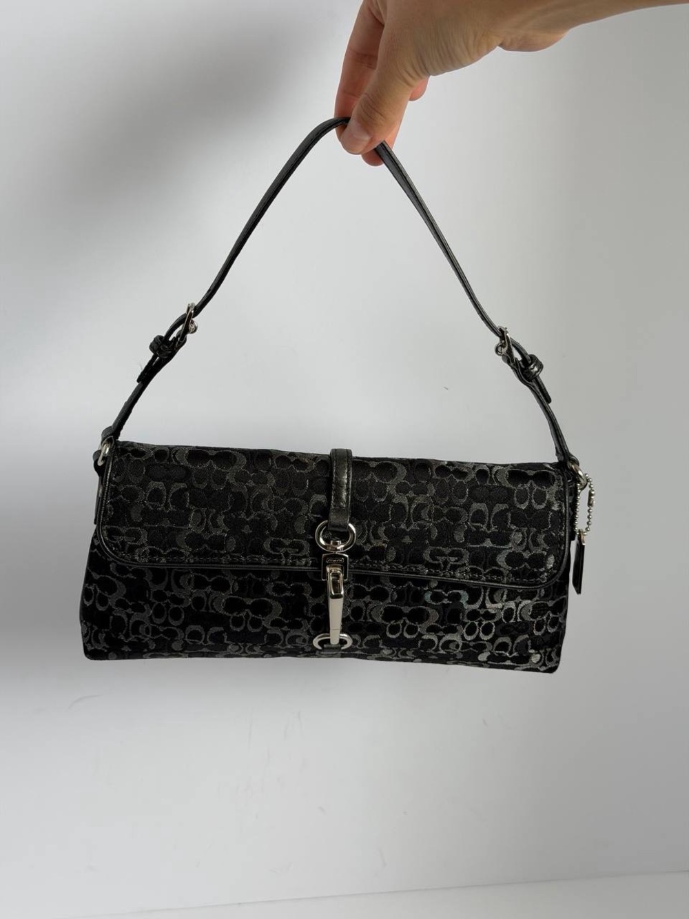 Coach Hamptons Soft Clip Black Jacquard Optic Pattern Shoulder Bag Y2K Rare